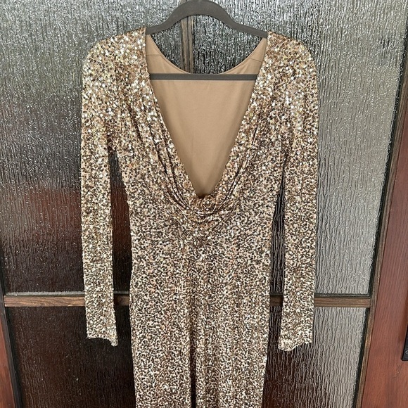 BADGLEY MISCHKA Gold Sequin Long Sleeve Boat Neck Cowl Back Stretch Maxi Gown 8 - Picture 9 of 11